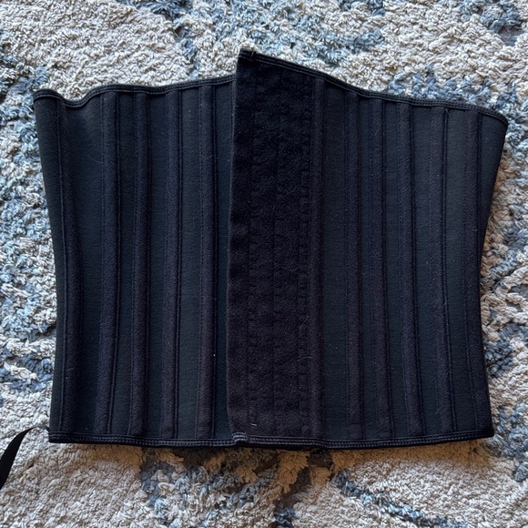 Other - Latex Waist Trainer Faja – Size Medium – Hook & Eye Closure